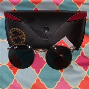 Round metal new ray bans never worn